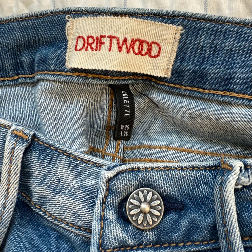 DRIFTWOOD Light Blue Cropped Jeans with Embroidery - Picture 3 of 8